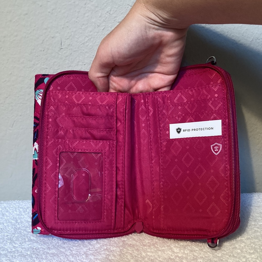 ThredUP: Vera Bradley RFID 3-in-1 Crossbody Wallet Bloom Berry Signature Print - Picture 5 of 12